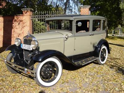 Ford A Oldtimer mit Chauffeur