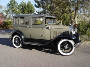 Ford Modell A Baujahr 1930 ></p>
<p align=